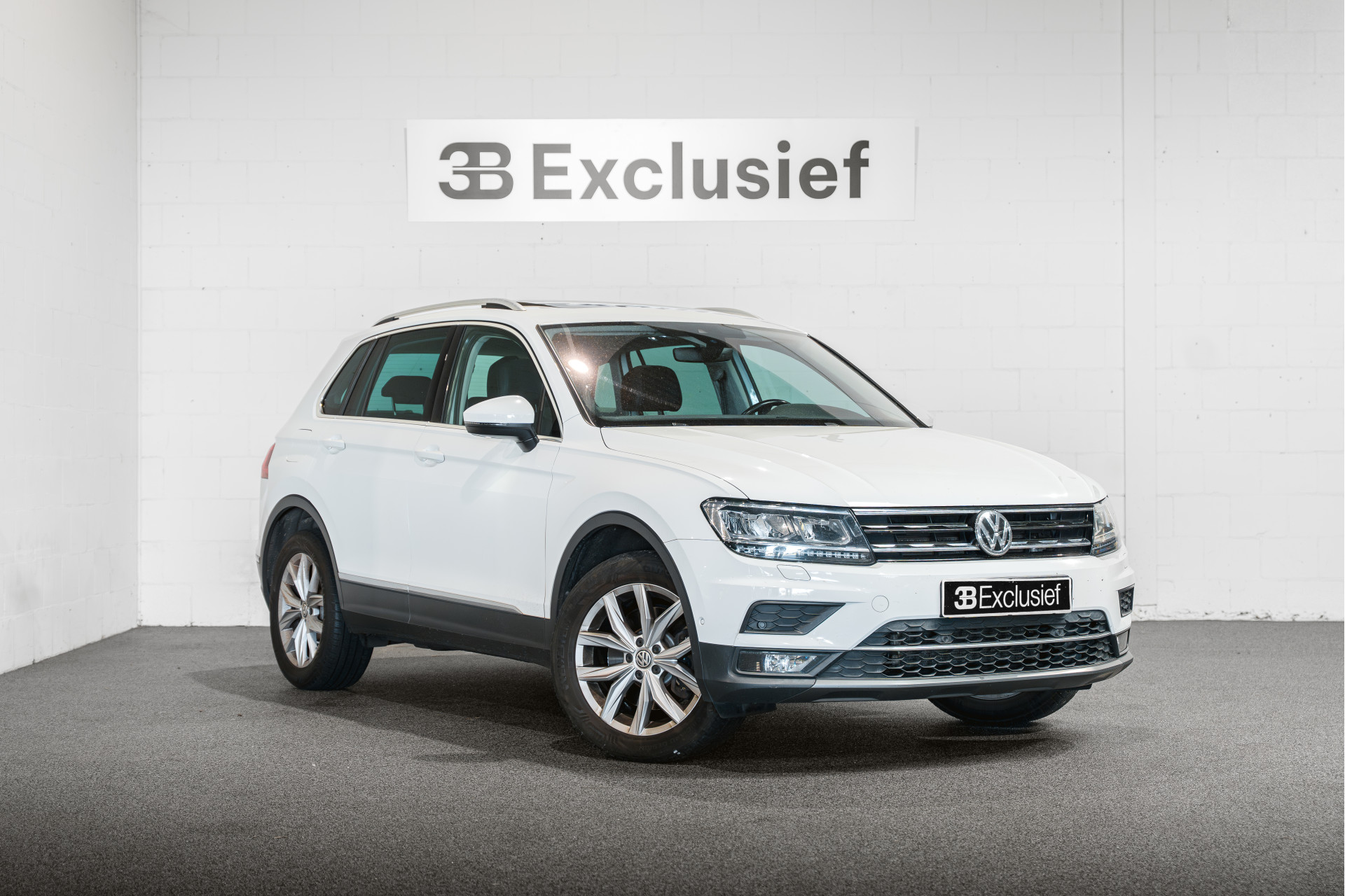 52634300-0.jpg